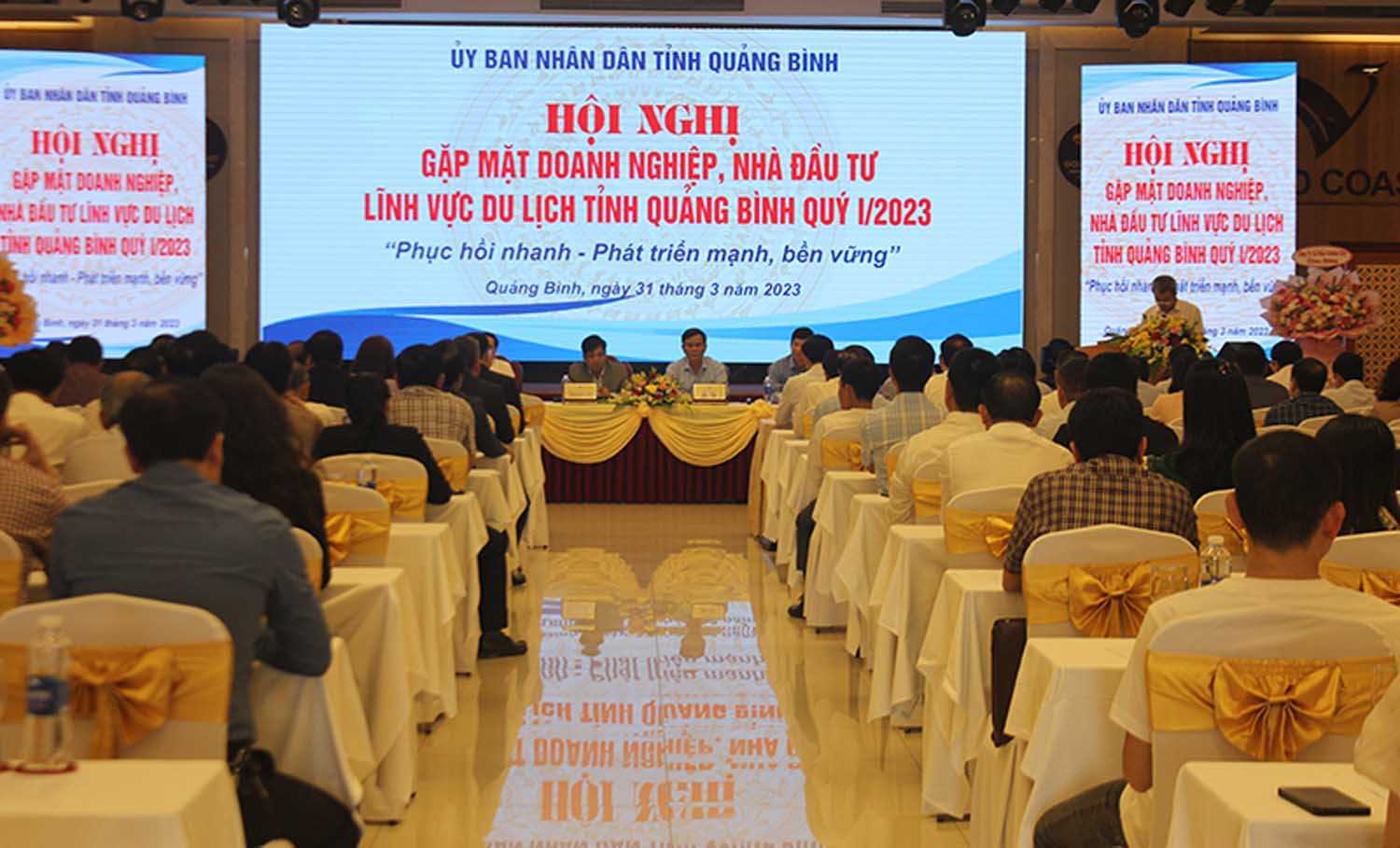 Hội nghị bàn về giải pháp phát triển du lịch nói chung và du lịch MICE nói riêng tại Quảng Bình.