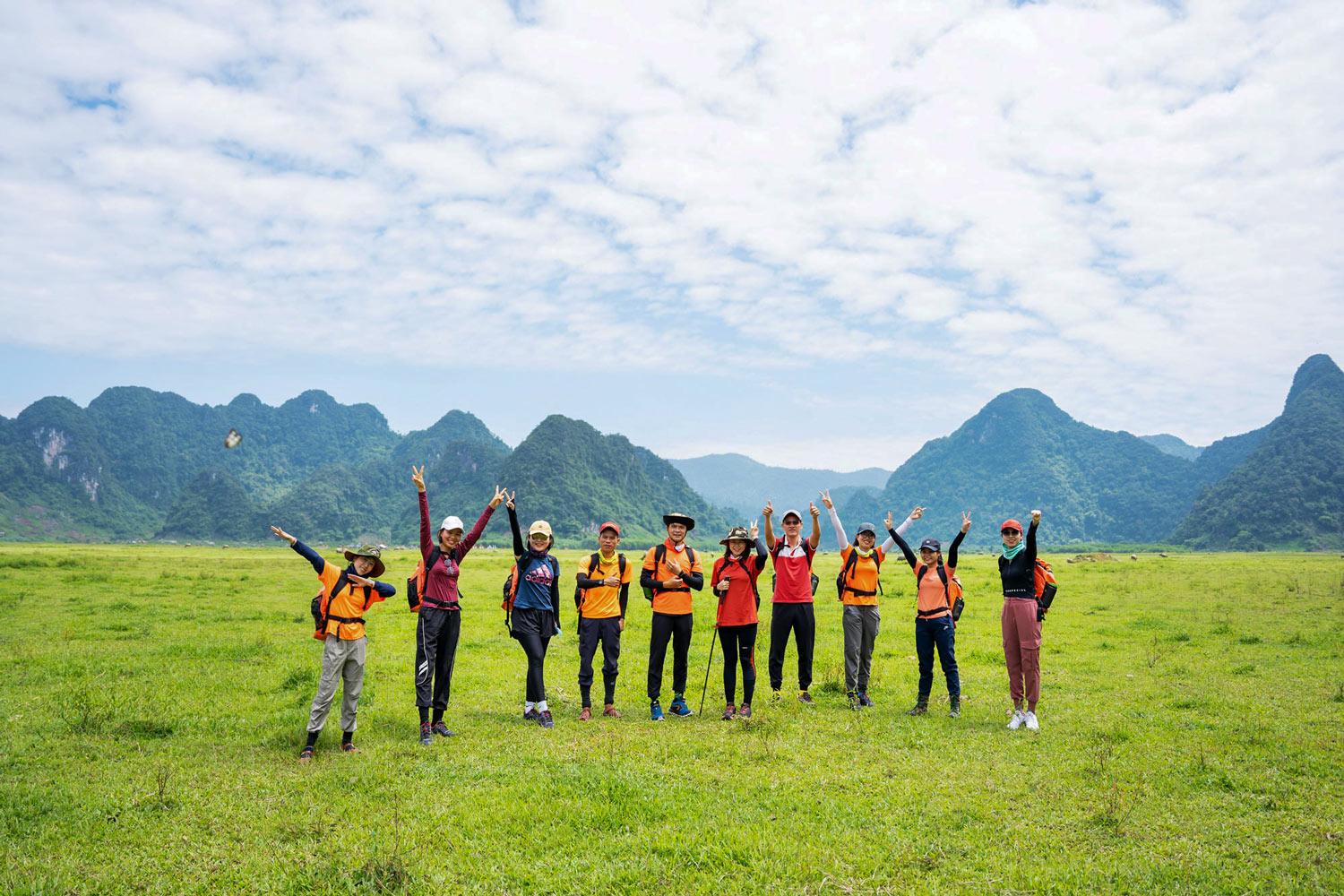 Hoạt động du lịch mạo hiểm tại Tân Hóa được Oxalis đưa vào triển khai từ năm 2012
