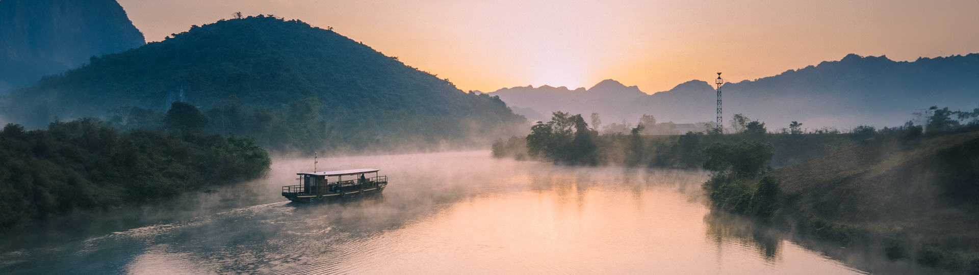 Sông Chày với vẻ đẹp vô thực vào sáng sớm