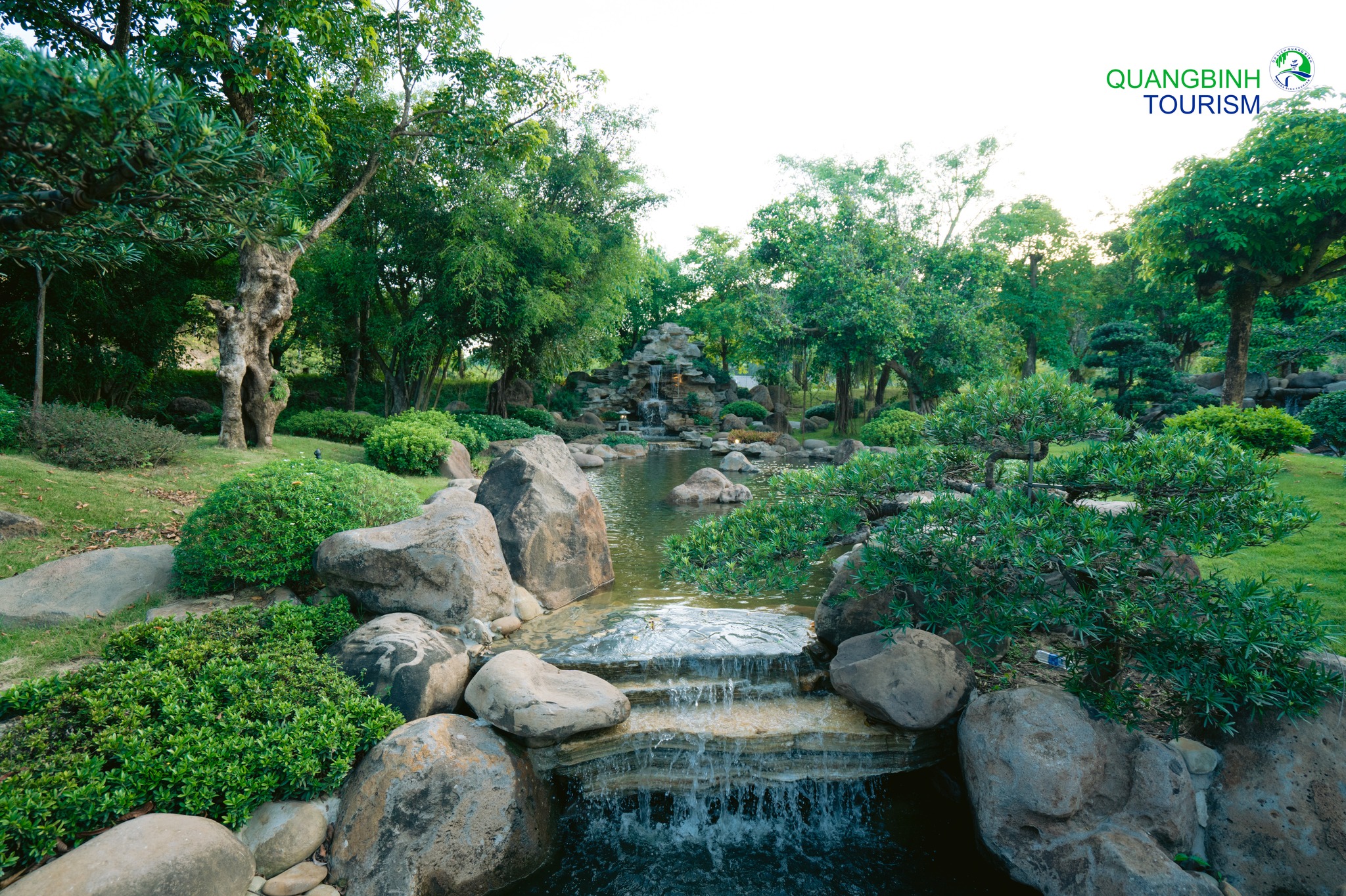 Khu du lịch Suối Bang rất phù hợp để du khách nghỉ dưỡng với khung cảnh thiên nhiên tươi đẹp và đa dạng dịch vụ.