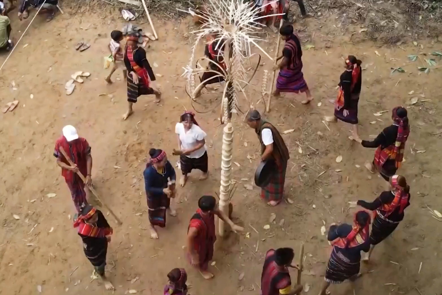 Độc đáo lễ hội trỉa lúa của người Bru-Vân Kiều.